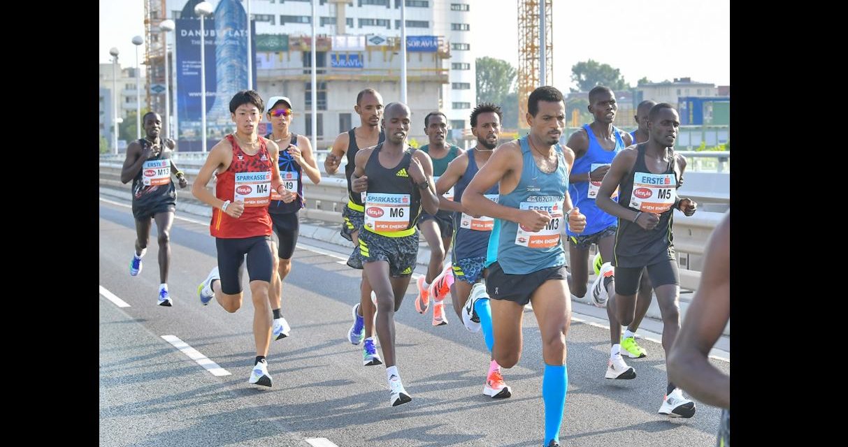 Marathon de Vienne, l’Éthiopien Derara Hurisale, gagnant de la course, a perdu 10.000€ en se faisant disqualifier!