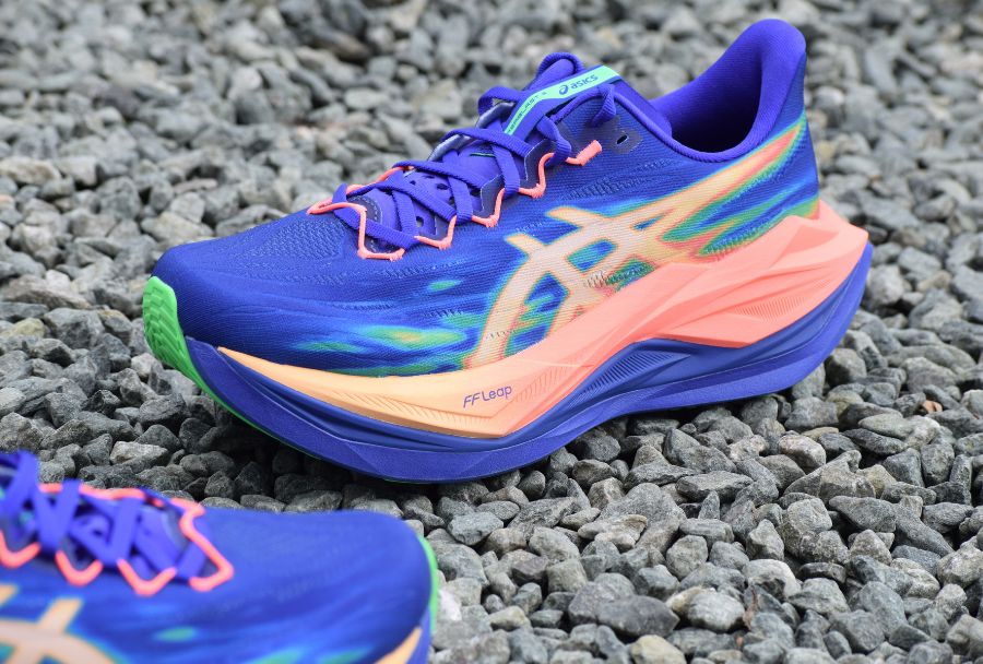 test-superblast-3-asics-avis