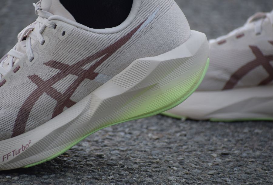 mousse-amorti-asics