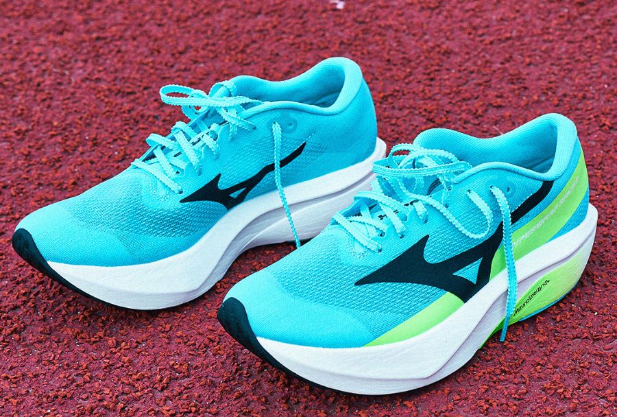 avis-mizuno-hyperwarp-racer-2